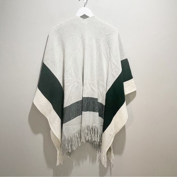 BCBG Women’s Green Ivory Stripe Shawl Wrap Fringed Open Front Gardenia OS - Picture 2 of 8